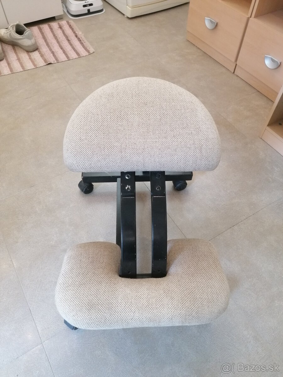 Ergonomická kľačiaca stolička - 2