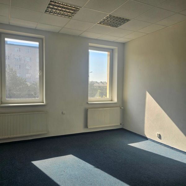 Na prenájom - kancelársky priestor 48,9m², Radlinského, Brat - 2