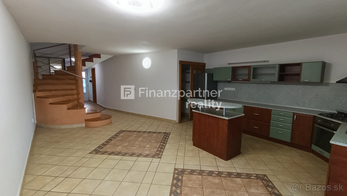 Výnimočná architektúra, dom, Šintava, Sereď - 2