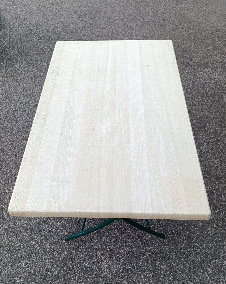 Plastový skladací stôl - 2