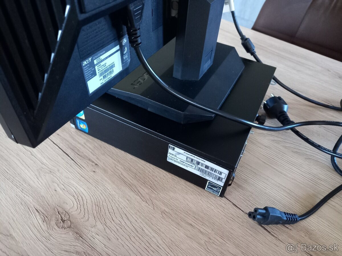 Mini PC s monitorom - 2