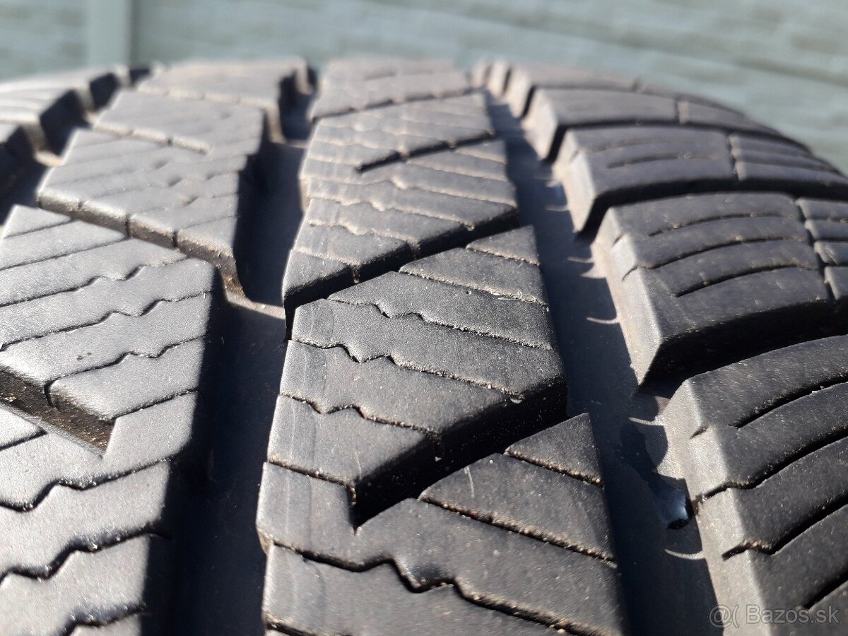 225/45 r18 zimne pneumatiky barum - 2