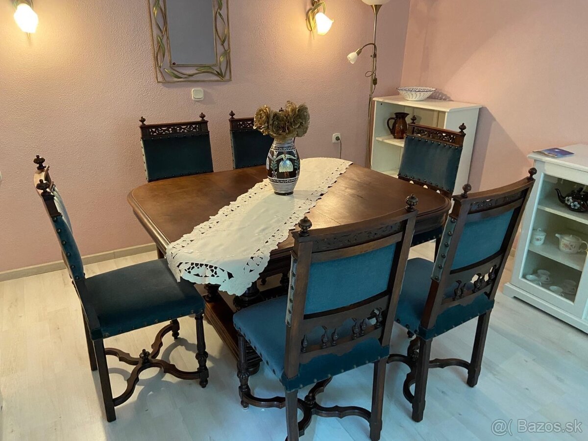 Stôl so stoličkami - 2