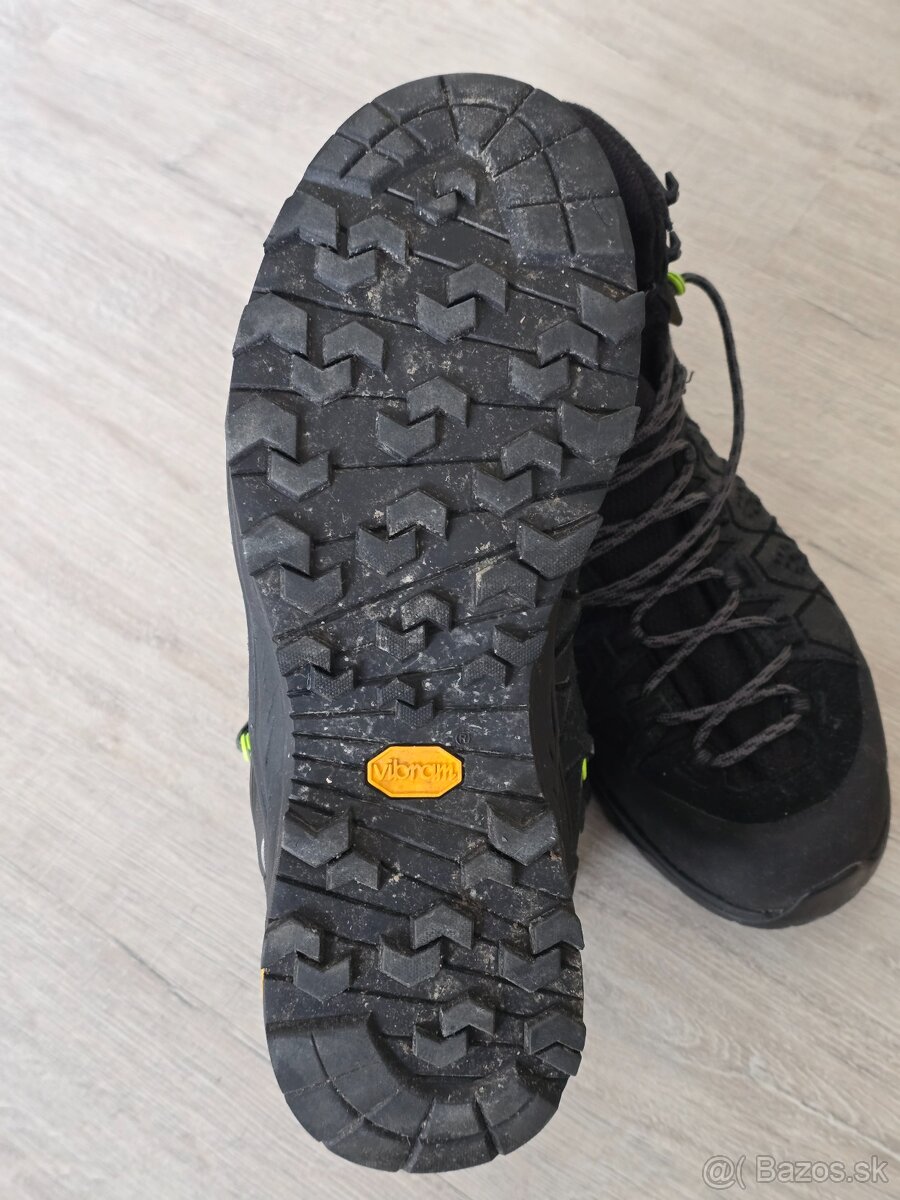 Predam SALEWA turisticku obuv - 2