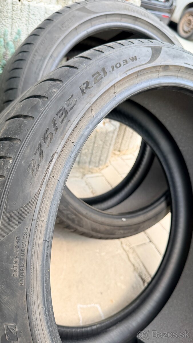 Pirelli P-Zero 275/35 R21 - 2