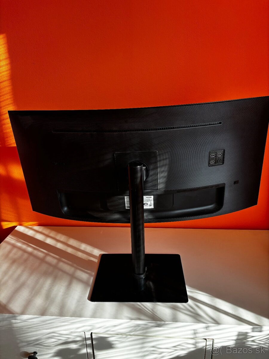 Predám Samsung ViewFinity S65UC 34” UltraWide QHD - 2
