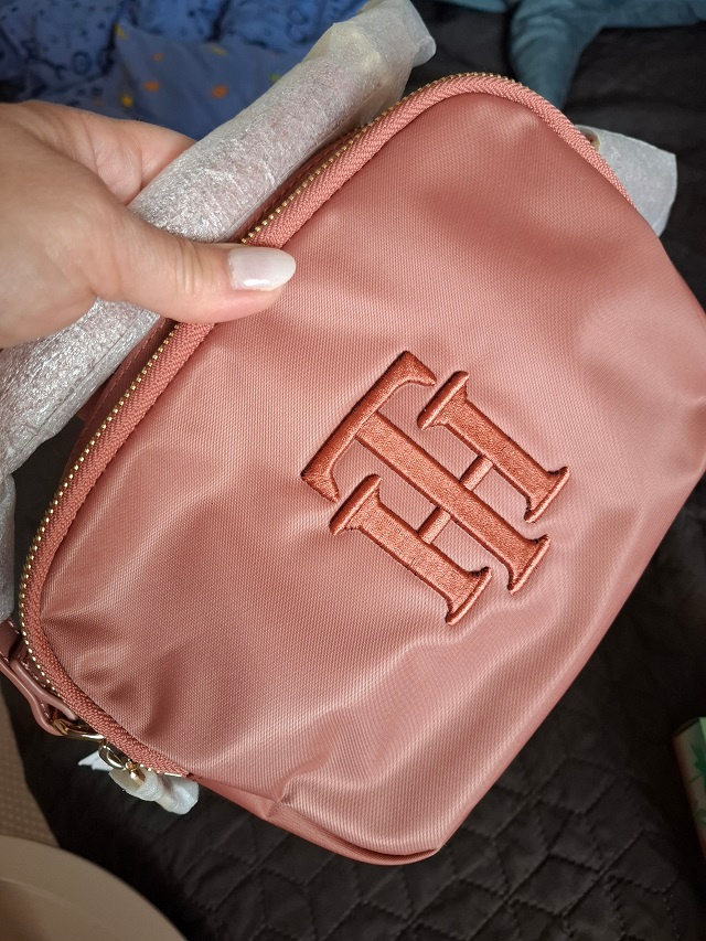 nová kabelka Tommy Hilfiger - 2