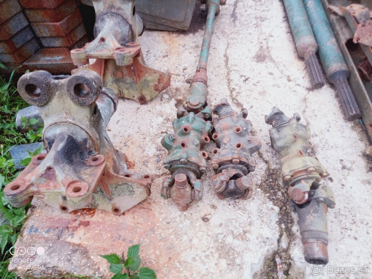 PRAGA V3S náhradné diely prevodovka - 2