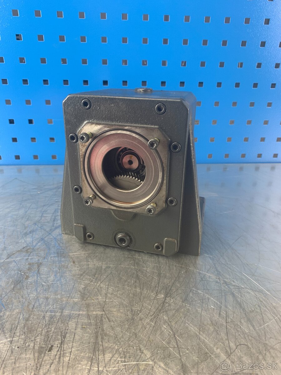 Planetova prevodovka k servomotoru SIEMENS. - 2