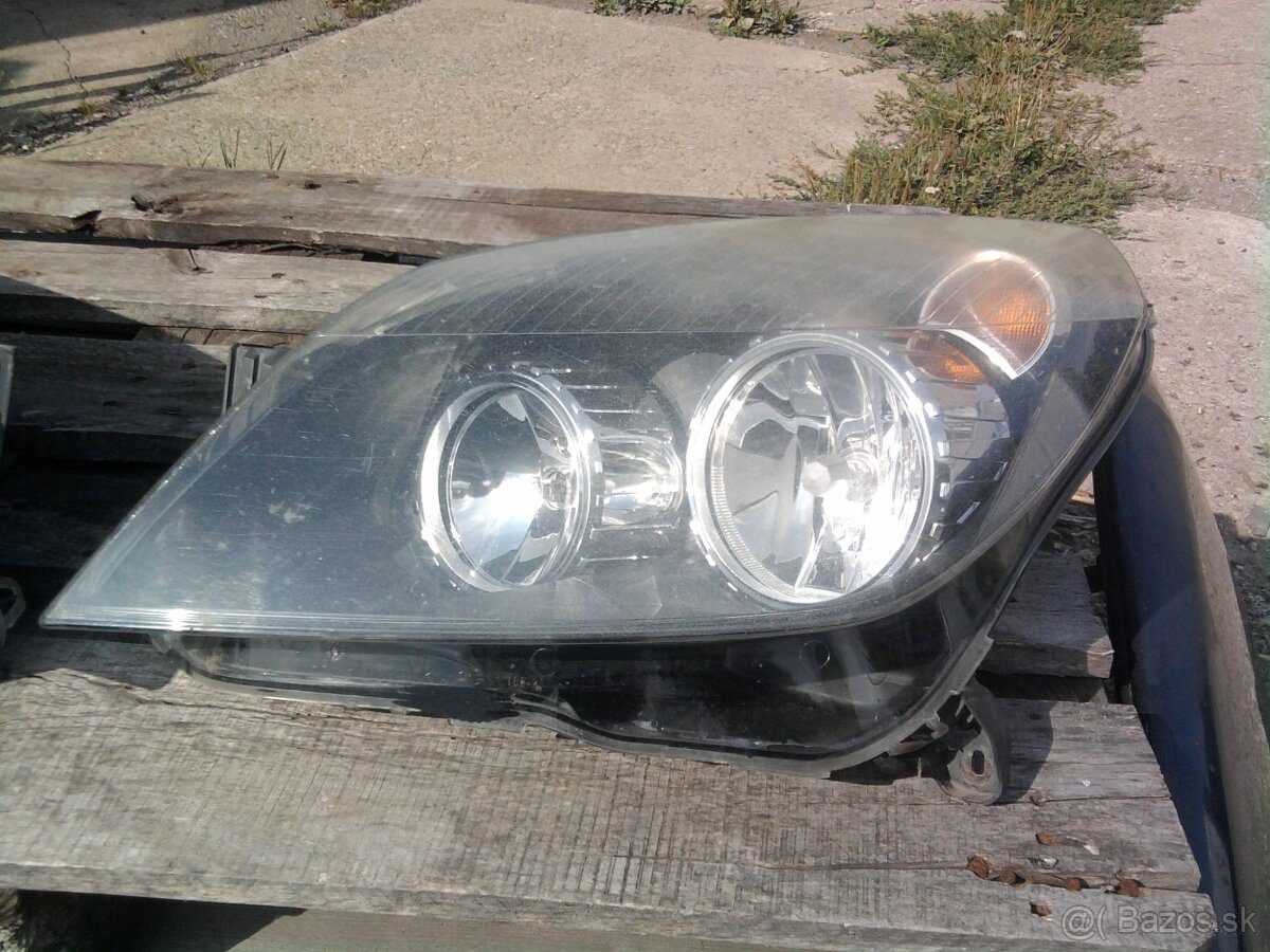 Predam na Opel astra H predne a zadne svetla - 2