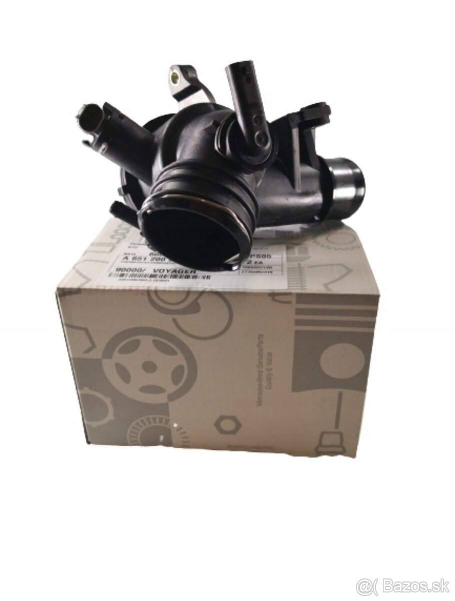 chladiaca príruba vodná hadica motor OM651 - 2