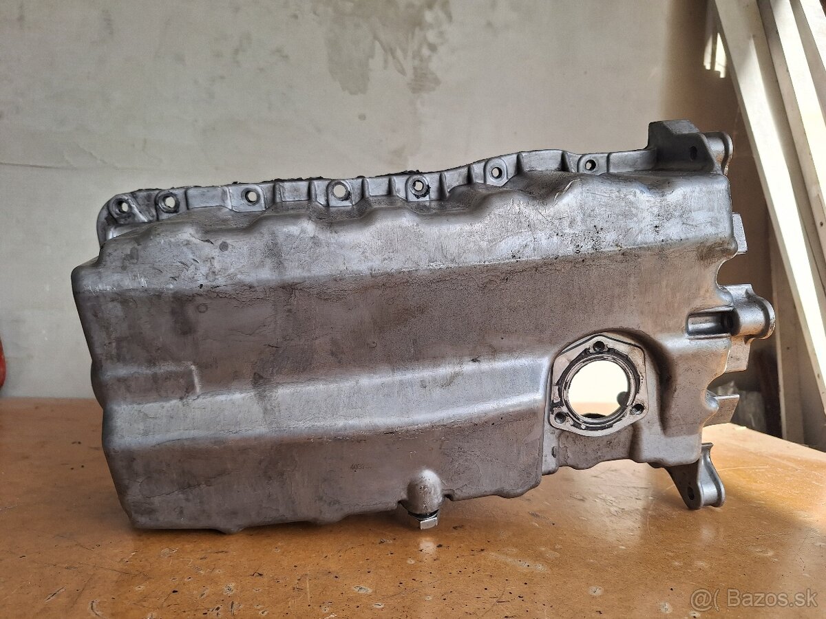 Predám olejovú vaňu a veko motora plus kryt - 2