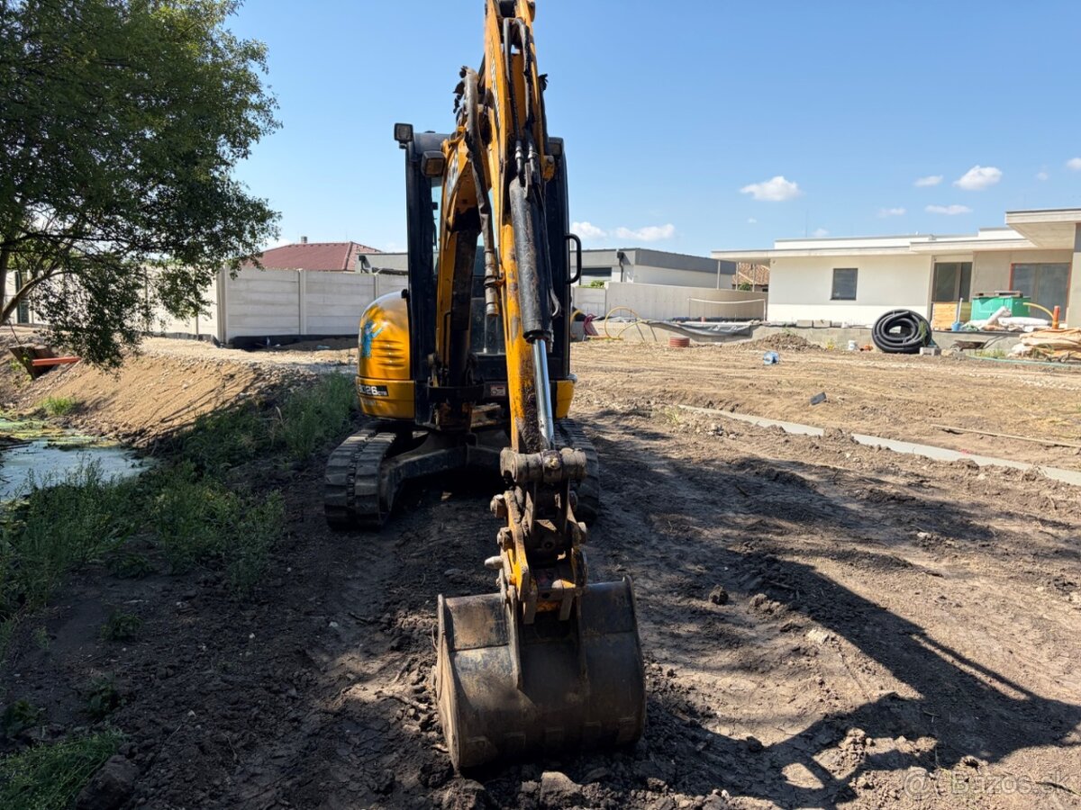 JCB 8026 CTS - 2