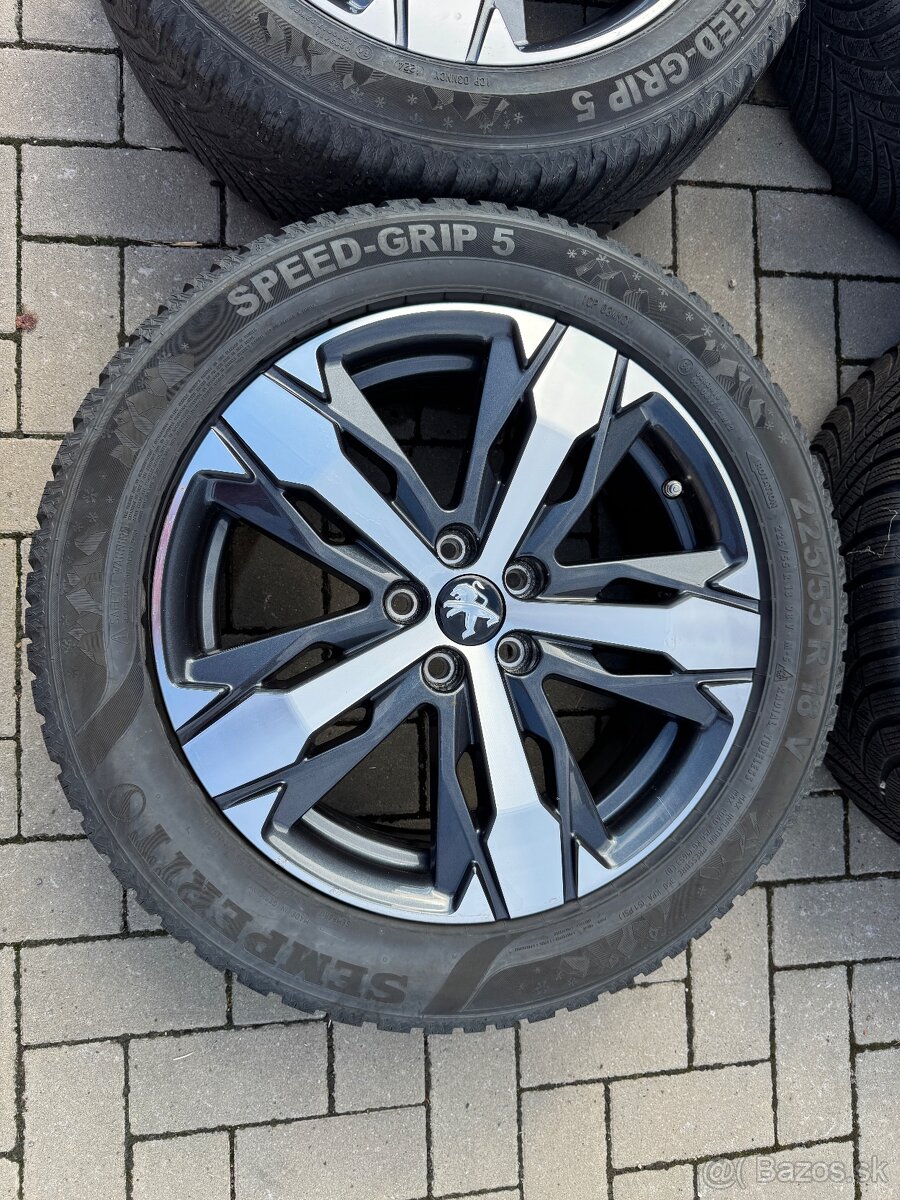 Peugeot 3008 225/55R18 - 2