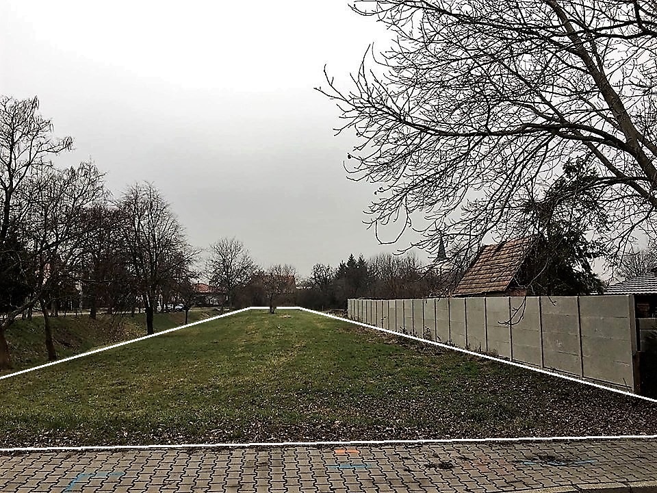 STAVEBNÝ POZEMOK KOZÁROVCE 37500 EUR - 2