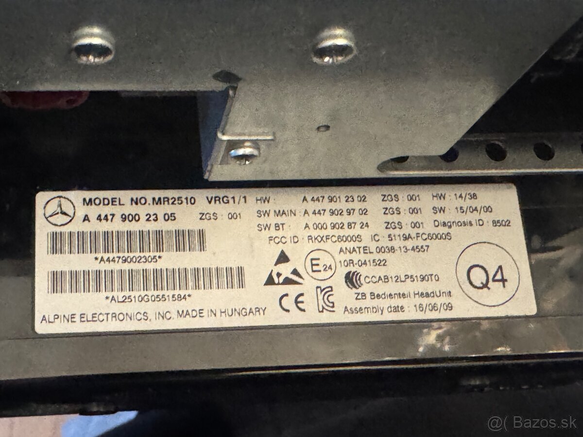 Predám originál autoradio z w447 - 2