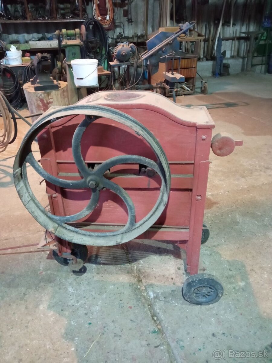 Predám moržovák-lúpač kukurice. - 2