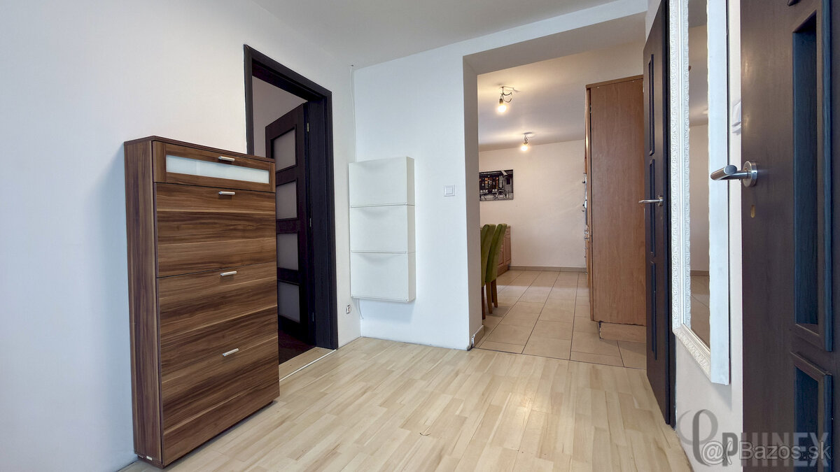 NA PREDAJ: 4-izbový tehlový dom na 787 m² pozemku – Ivanka p - 2