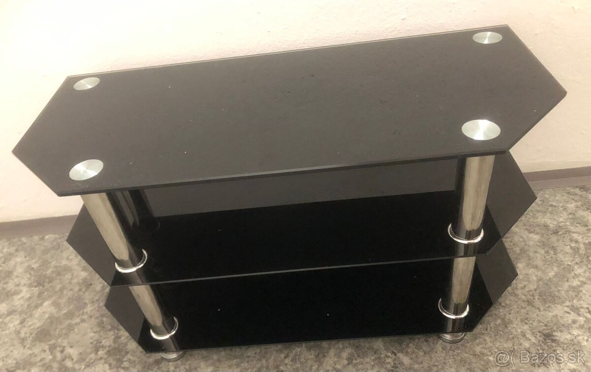 Stôl pod televízor - 2