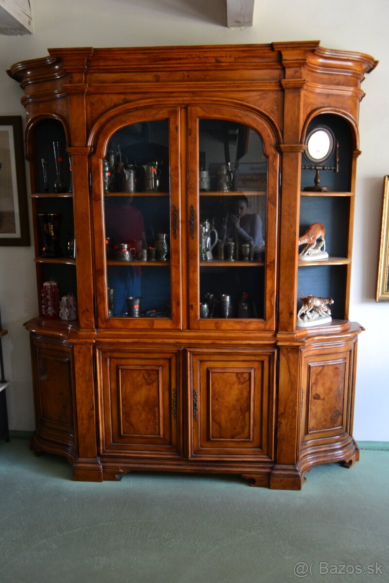 knihovne ,vitrinky,skrine - 2