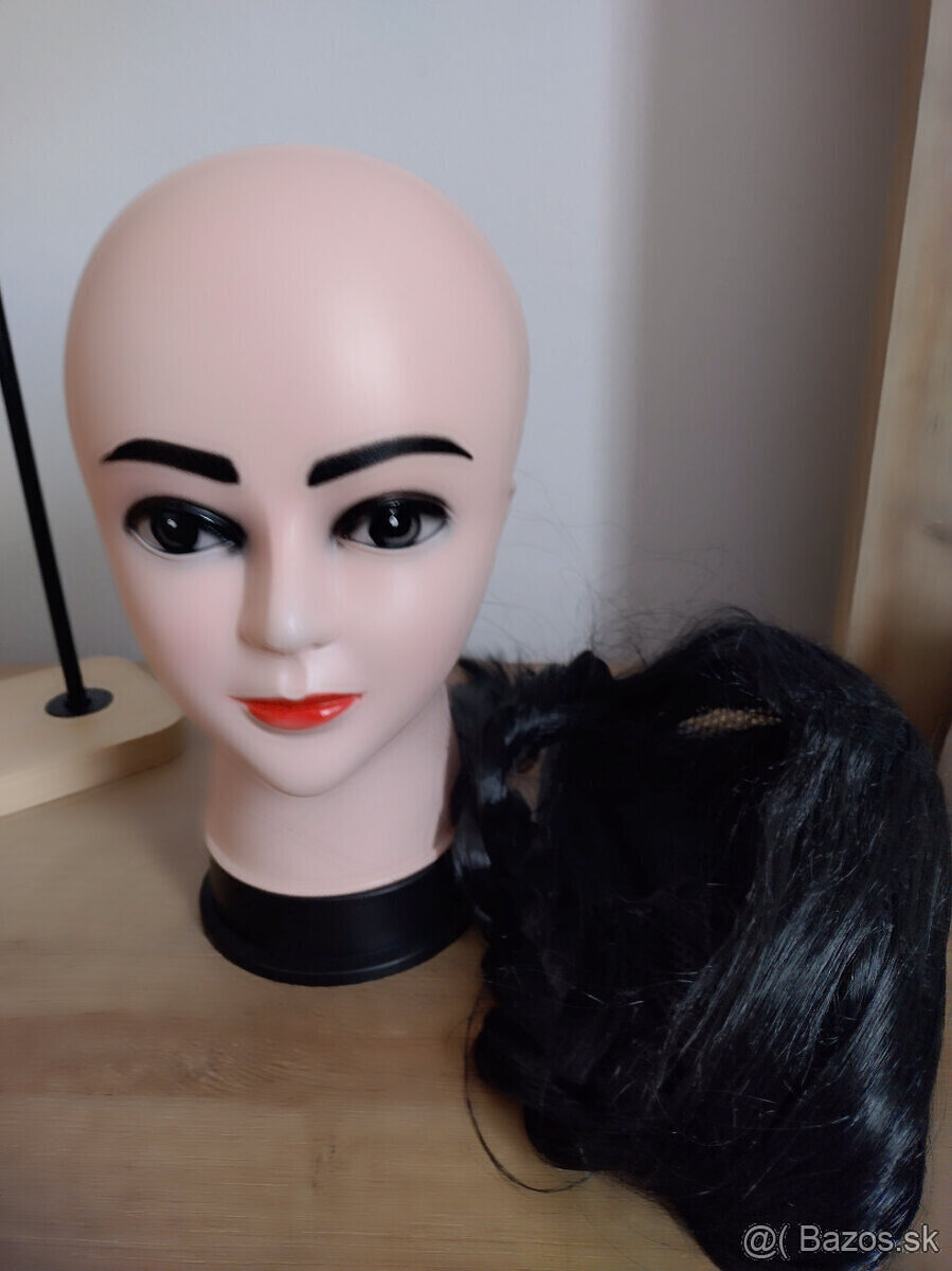 aranzerska hlava , busta s parochnou - - 2