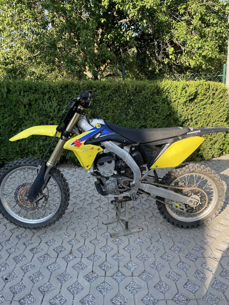 Suzuki rmz 250