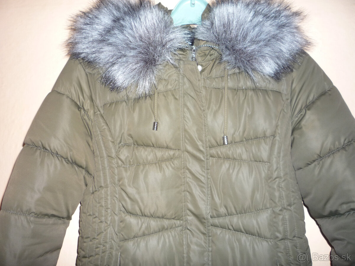 Dámsky prešívaný kabát s kapucňou zn. GAROFF - 2