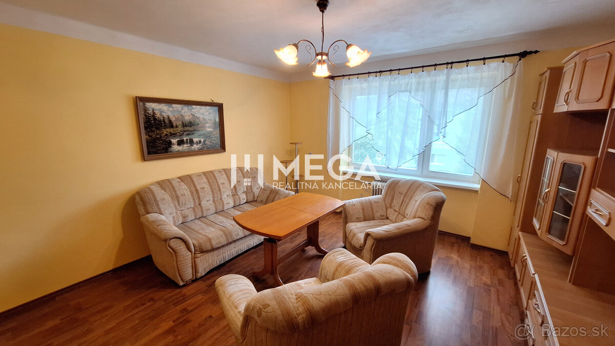 SKVELÁ CENA - NA PREDAJ 3-izbový BYT v meste Snina - 2