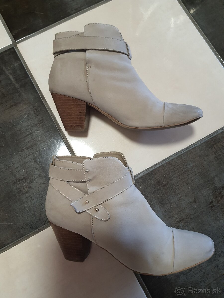 kotníkové čižmy Baťa - 2