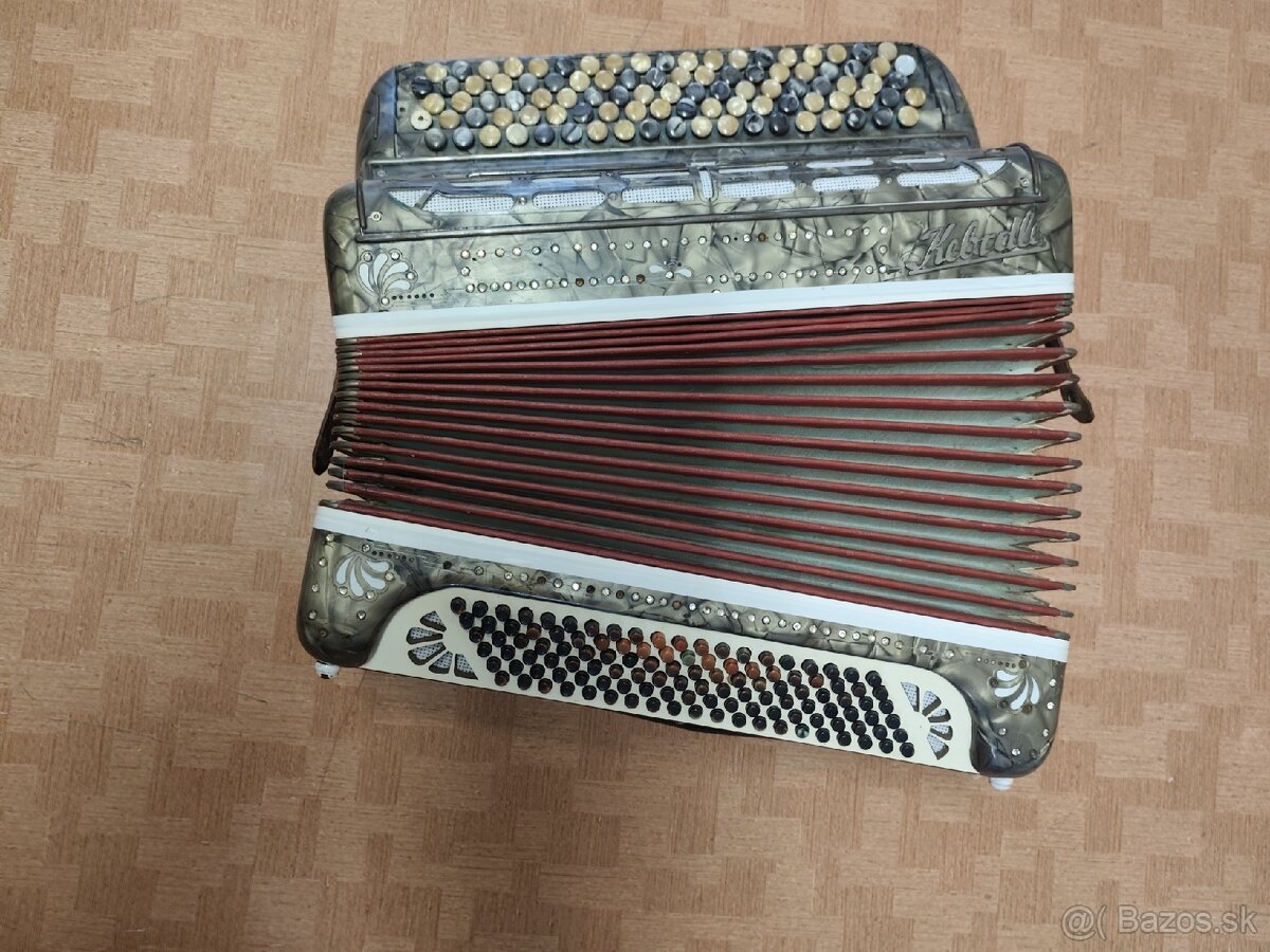 Predám 120-basovú chromatiku KEBRDLE(oprava) - 2