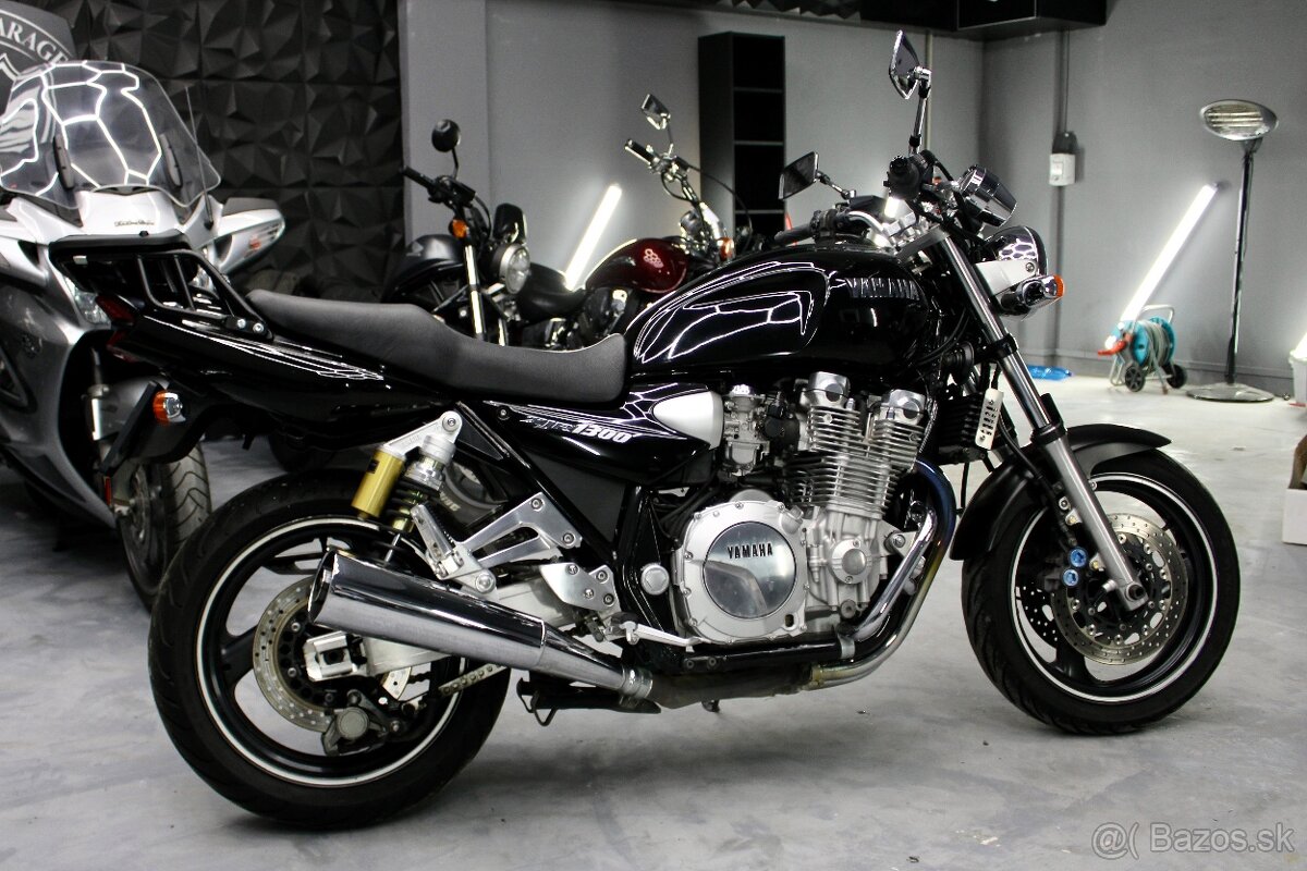 Yamaha XJR 1300 - 2