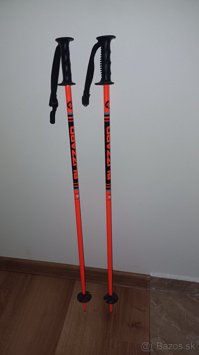 Predám detské lyžiarske prilby a paličky - 2