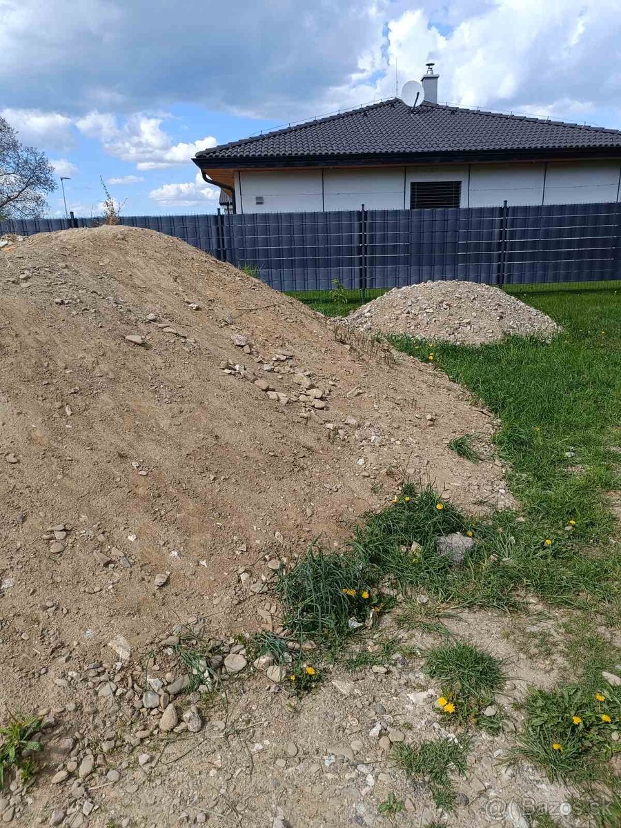 Stavebná hlina-suť - 2