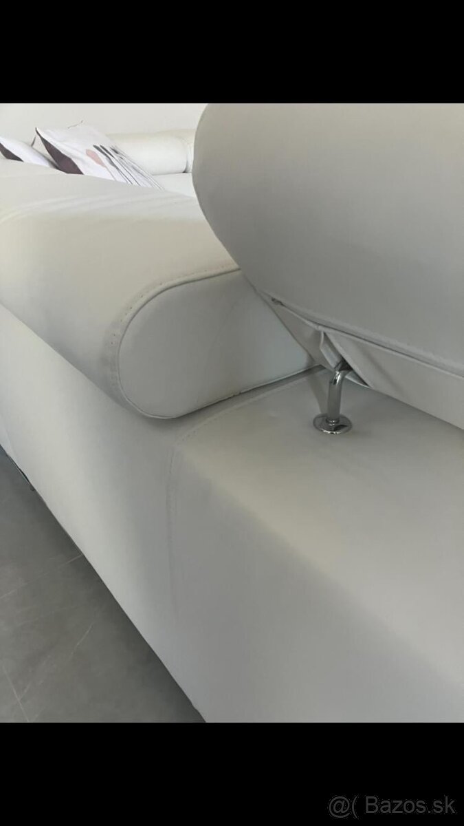 Biely kožený gauč - 2