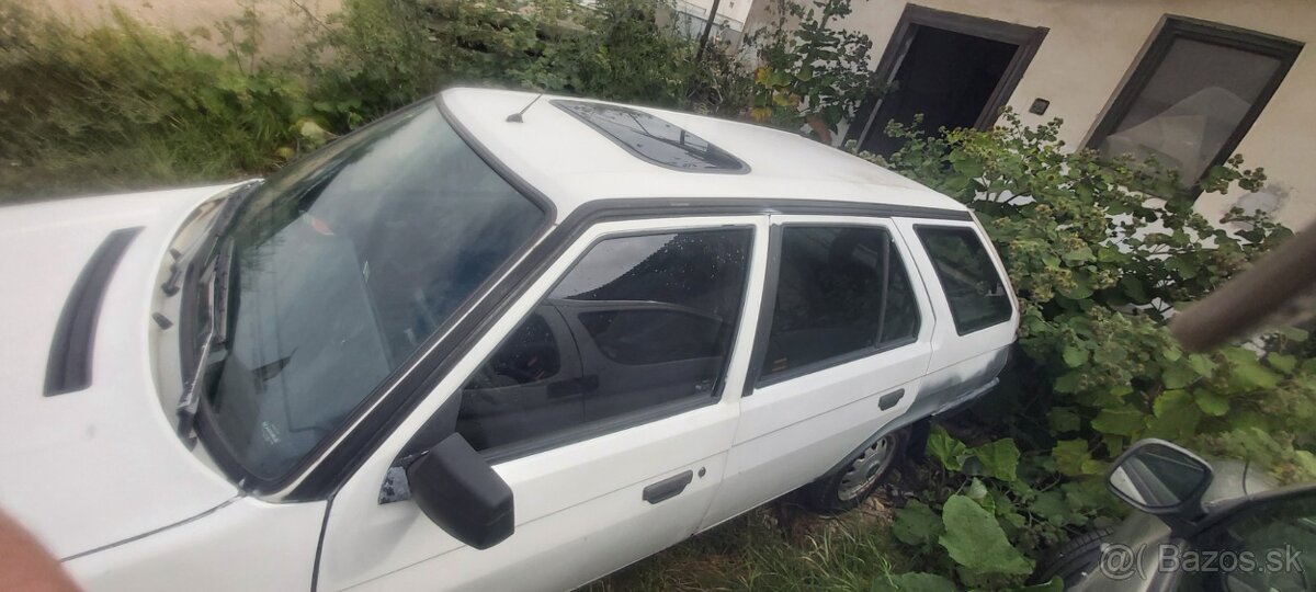 Skoda Forman 1.3i 50kw - 2