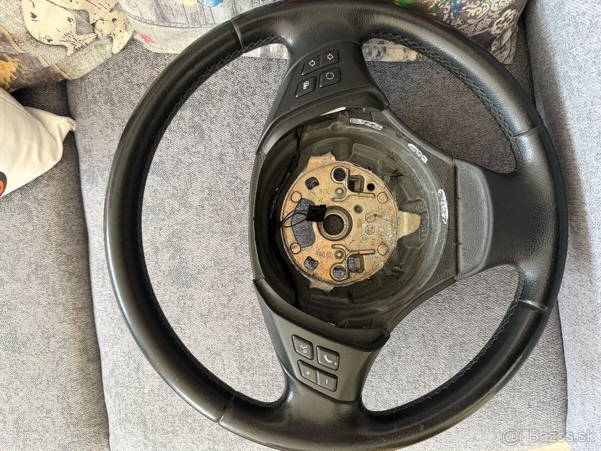 BMW volant z E90 - 2