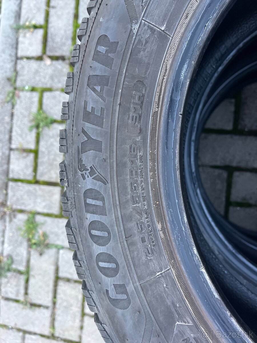 4ks Goodyear 205/55 R16 zimné - 2