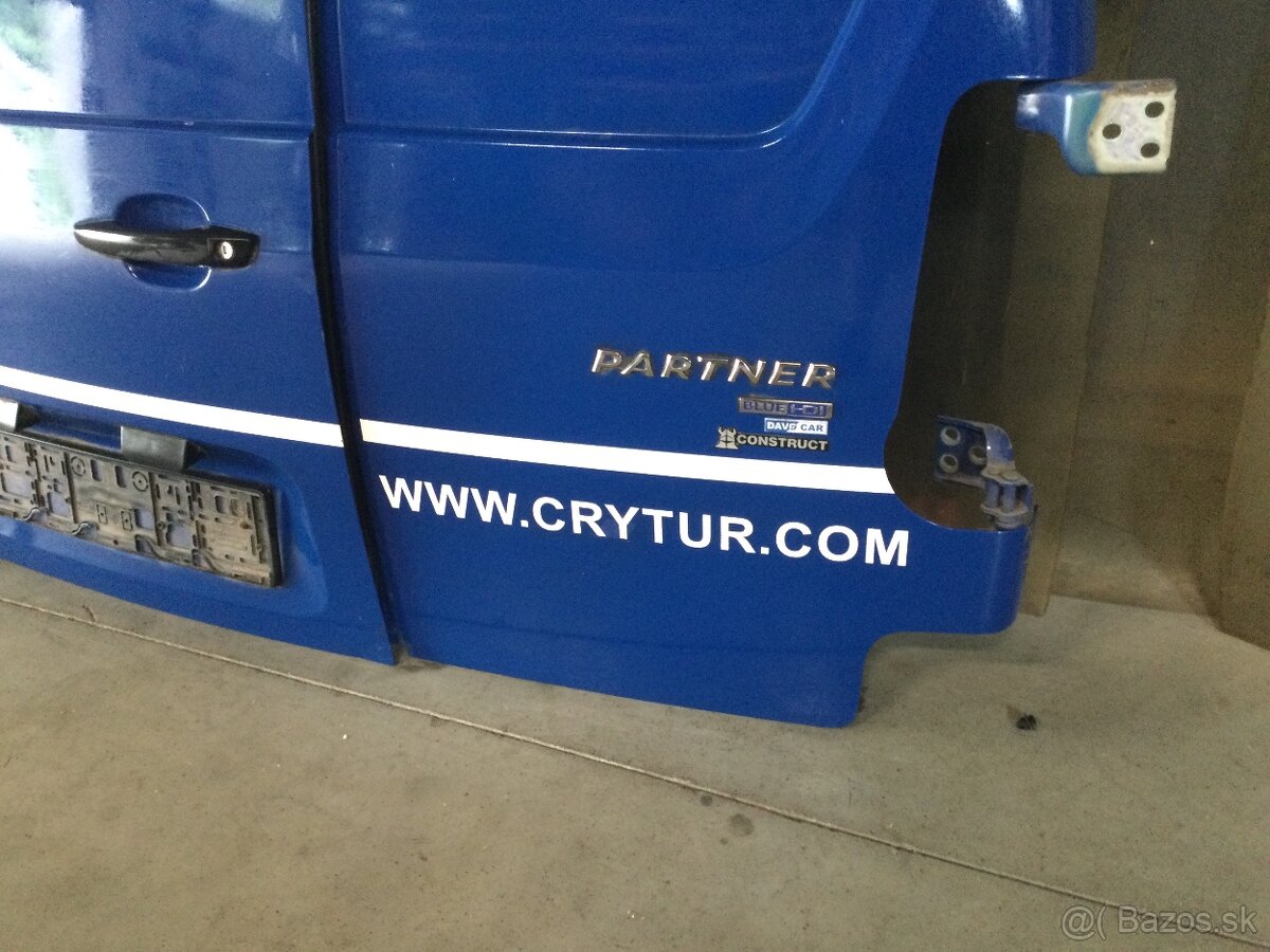 Peugeot partner - kufr. Dvere. Model 2016 - 2