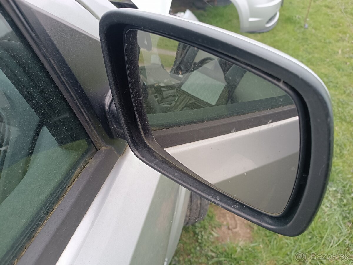 Dodge Journey. Vyhřívané zrcátka. Překážejí - 2