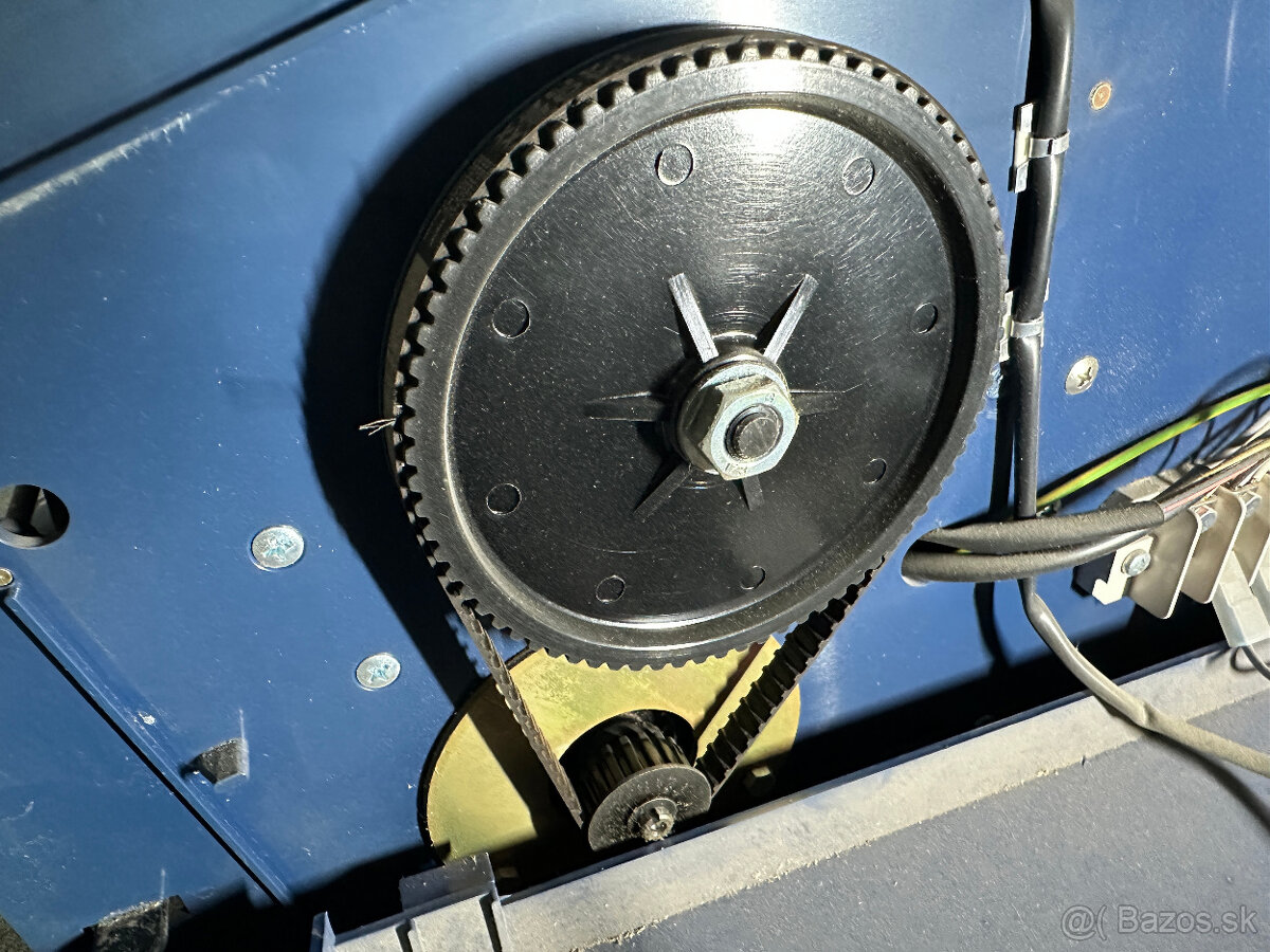 Jednofázový indukčný motor DT22,prevod,riadenie - 2