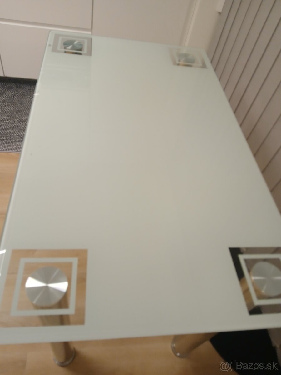 Skleneny jedalensky stol - 2