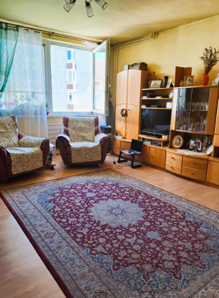 Na predaj 2. izbový byt v centre mesta Malacky - 2