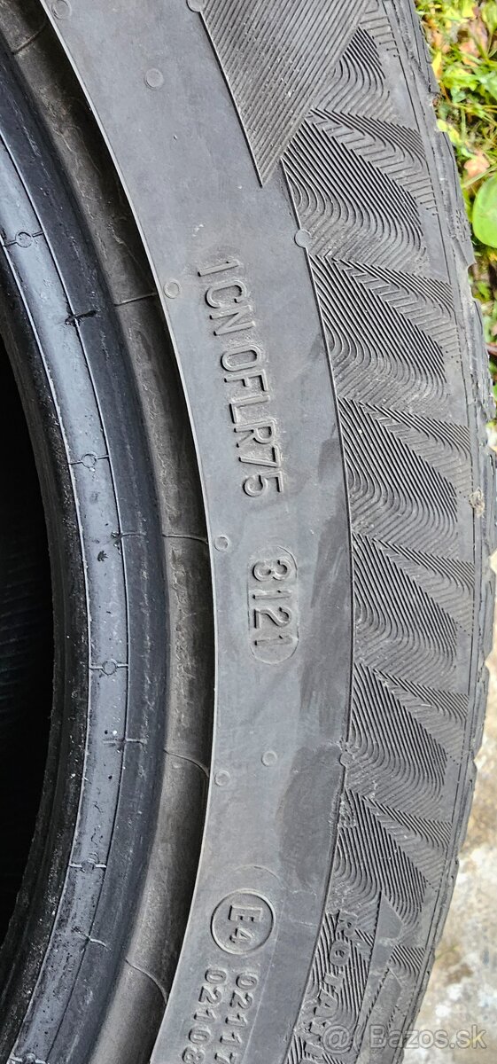 Predam zimné pneumatiky 215/55 R17 - 2