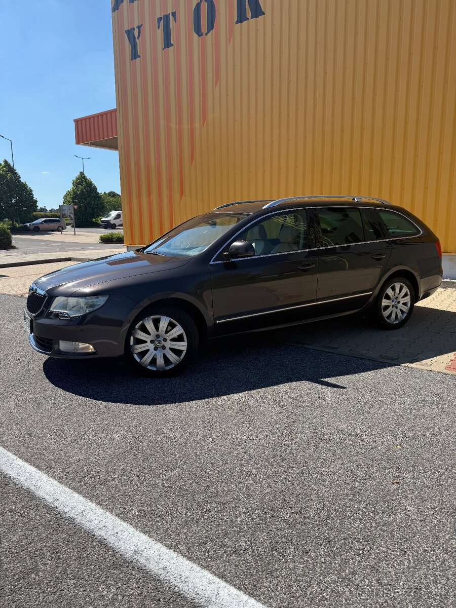 Superb 2.0 Tdi 125Kw DSG - 2
