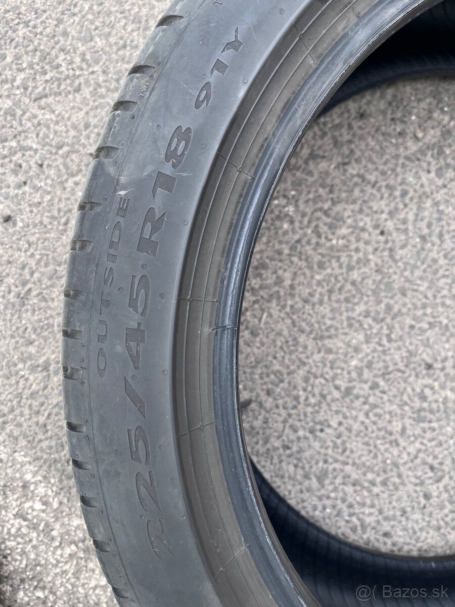 225/45R18 - 2