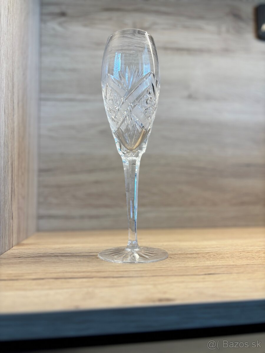 Krištáľový brúsený pohár na stopke - 2