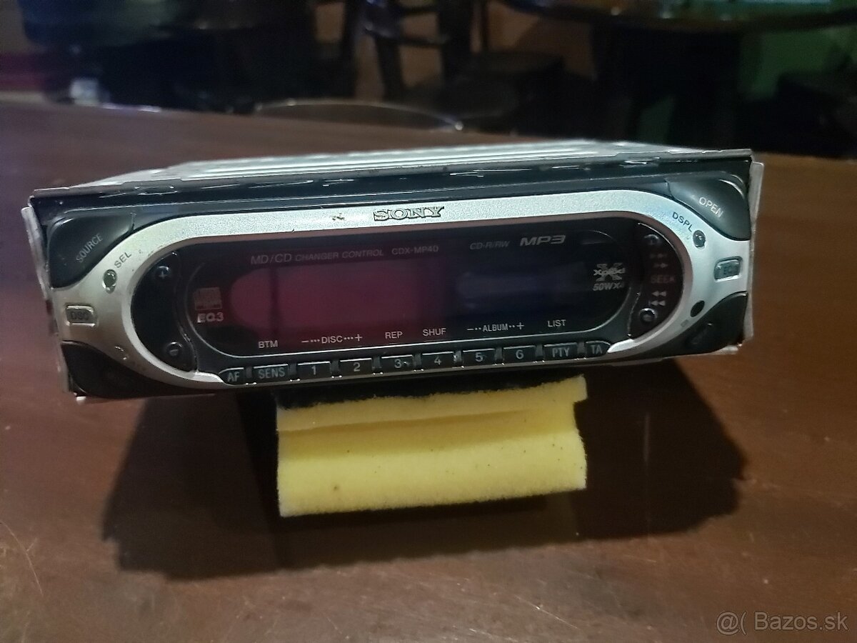 Autorádio Sony a Sencor, dvd s monitorom v opierke - 2