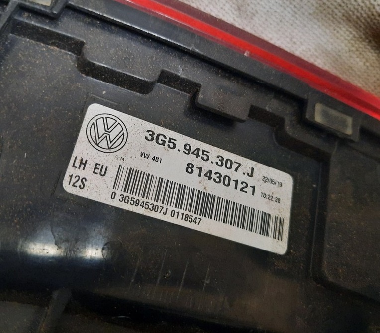 Volkswagen Passat B8 2.0 TDi 2019 predám ZADNÉ SVETLá, ZADNÝ - 2