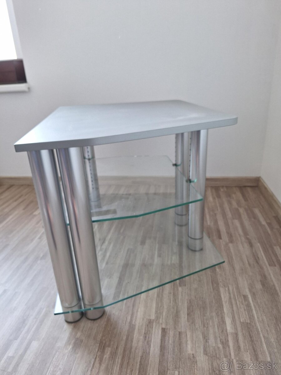 Stolík pod TV alebo HiFi - 2