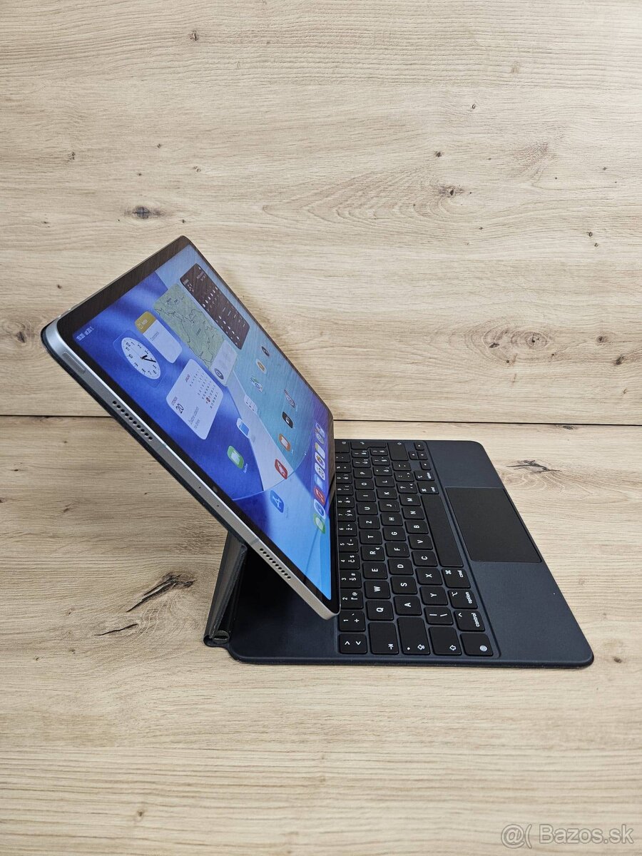 Apple iPad Pro 12,9 palcovy 6.generacia + Apple keyboard - 2